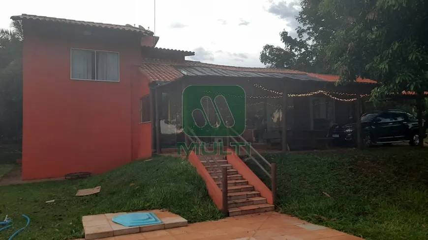 Foto 1 de Casa com 4 Quartos para alugar, 270m² em Chácaras Eldorado, Uberlândia