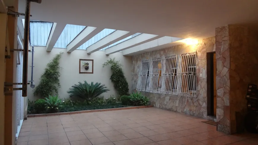 Foto 1 de Casa com 3 Quartos à venda, 245m² em Campo Grande, São Paulo