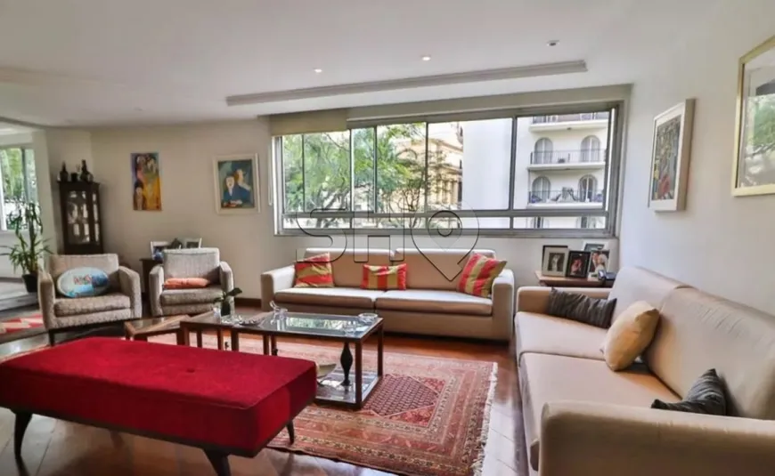 Foto 1 de Apartamento com 3 Quartos à venda, 220m² em Higienópolis, São Paulo