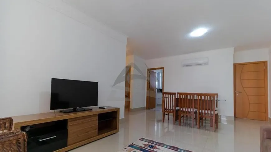 Foto 1 de Apartamento com 3 Quartos para alugar, 105m² em Cambuí, Campinas