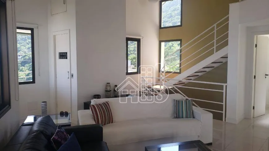 Foto 1 de Casa de Condomínio com 4 Quartos à venda, 483m² em Charitas, Niterói