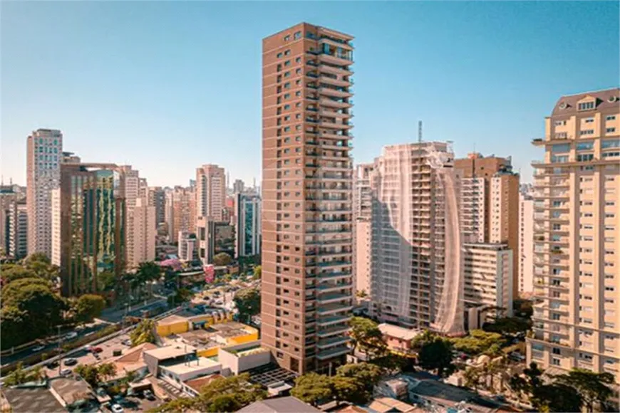 Foto 1 de Apartamento com 3 Quartos à venda, 303m² em Itaim Bibi, São Paulo
