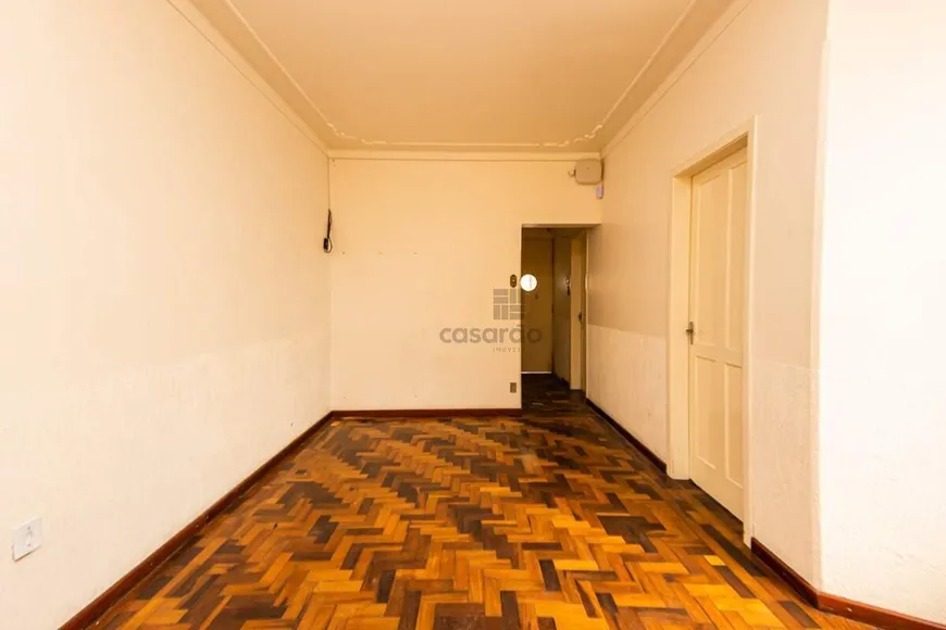 Foto 1 de Casa com 3 Quartos para alugar, 77m² em Centro, Pelotas