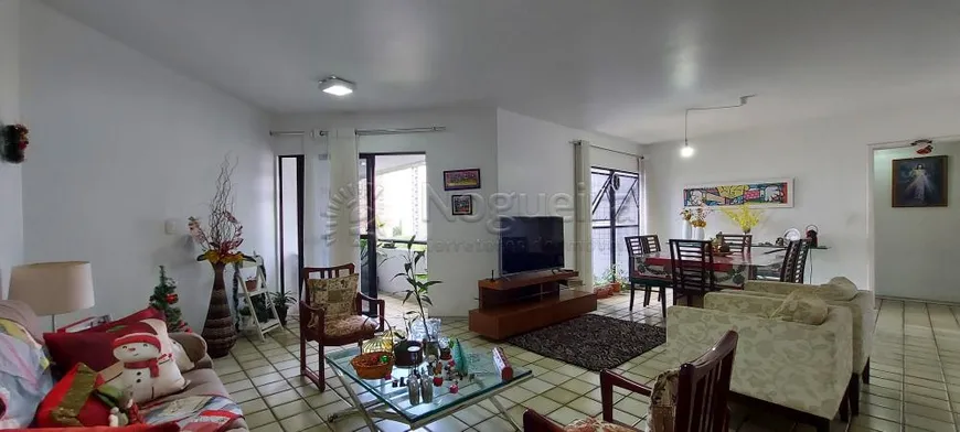 Foto 1 de Apartamento com 4 Quartos à venda, 147m² em Parnamirim, Recife