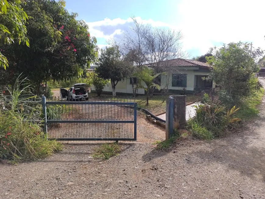 Foto 1 de Fazenda/Sítio com 4 Quartos à venda, 180m² em Aguassaí, Cotia