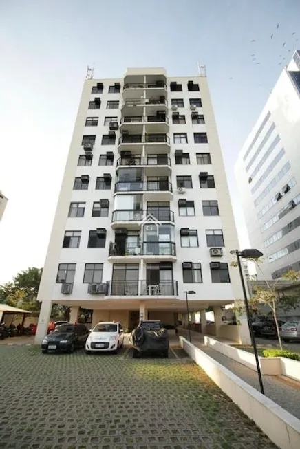 Foto 1 de Apartamento com 3 Quartos à venda, 68m² em Barra da Tijuca, Rio de Janeiro