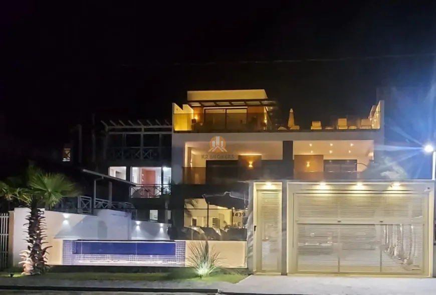 Foto 1 de Casa com 7 Quartos à venda, 500m² em Brejatuba, Guaratuba