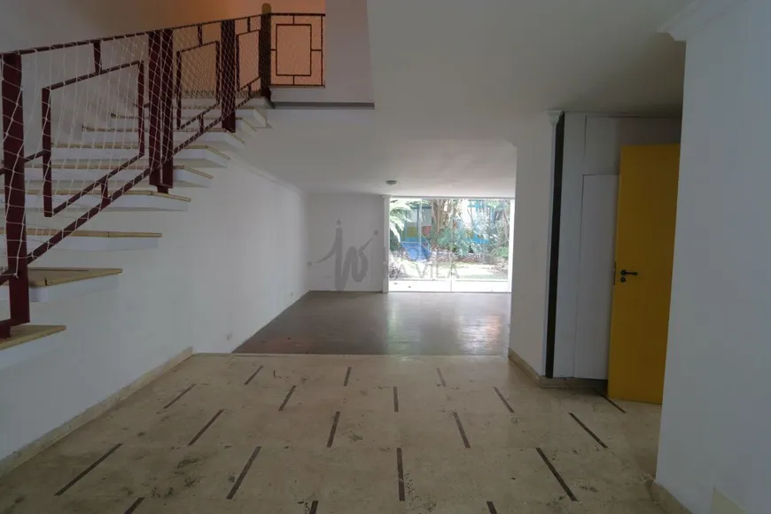 Foto 1 de Casa com 6 Quartos para alugar, 370m² em Vila Mariana, São Paulo