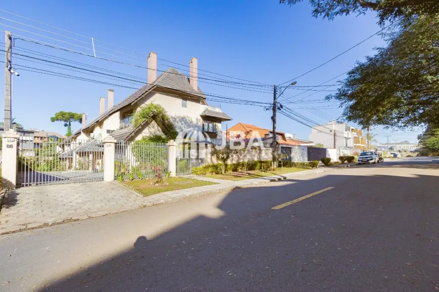 Foto 1 de Sobrado com 3 Quartos à venda, 168m² em São Lourenço, Curitiba