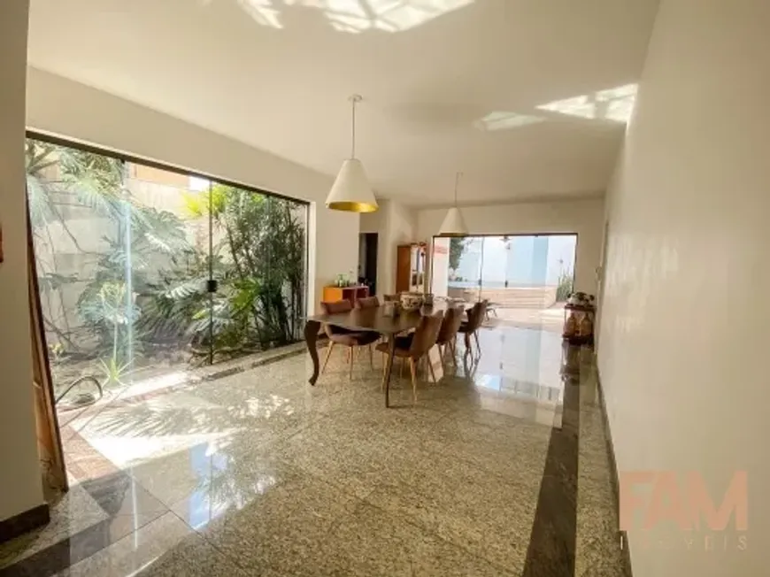 Foto 1 de Casa com 4 Quartos à venda, 354m² em Belvedere, Belo Horizonte