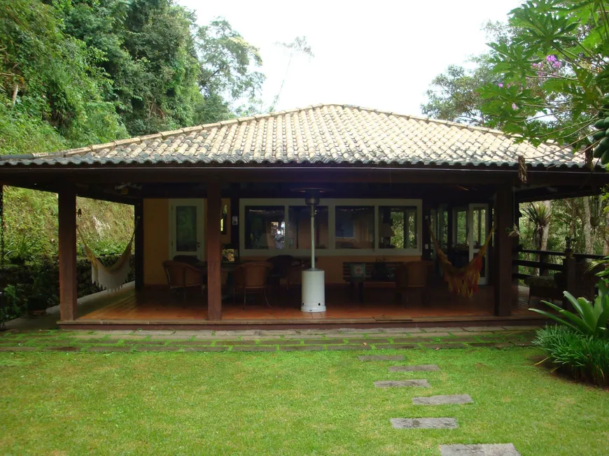 Foto 1 de Casa com 3 Quartos à venda, 250m² em Pedro do Rio, Petrópolis