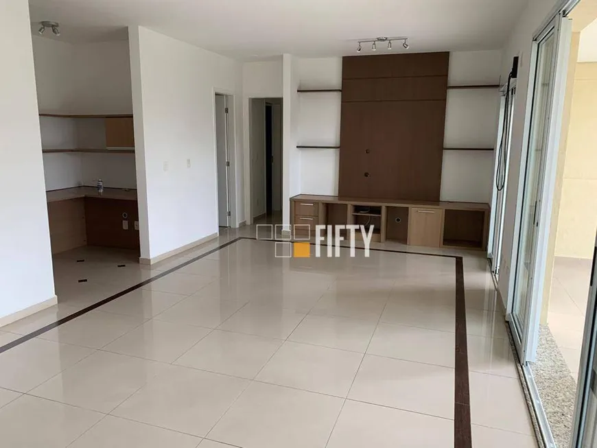 Foto 1 de Apartamento com 2 Quartos para alugar, 120m² em Vila Sofia, São Paulo