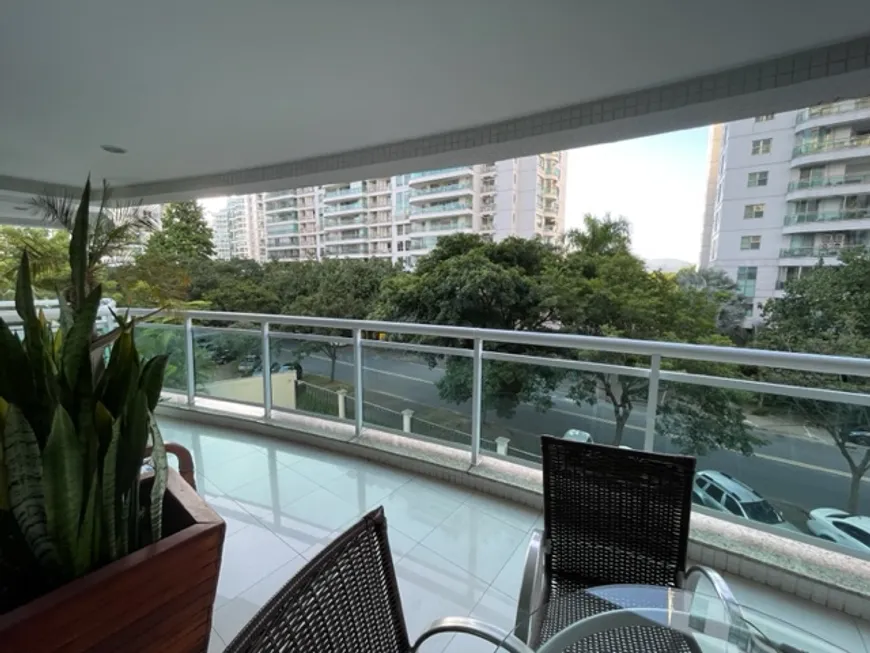 Foto 1 de Apartamento com 3 Quartos à venda, 127m² em Barra da Tijuca, Rio de Janeiro