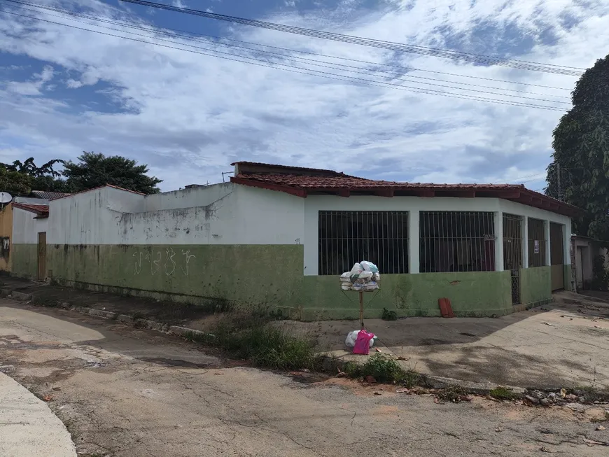 Foto 1 de Casa com 3 Quartos à venda, 272m² em Setor Novo Horizonte, Goiânia