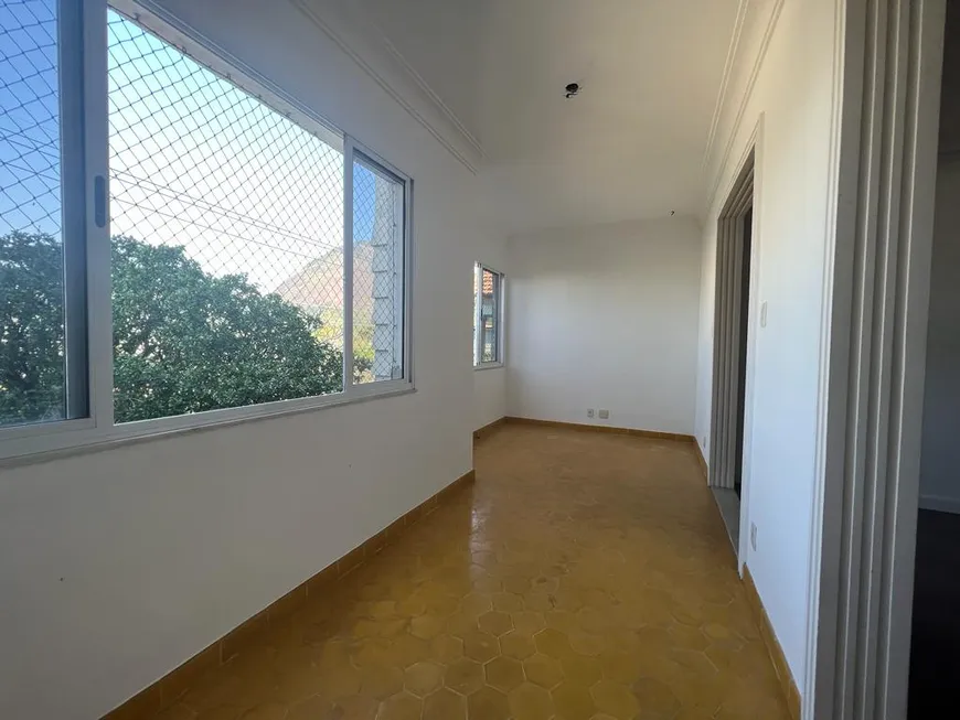 Foto 1 de Apartamento com 3 Quartos à venda, 100m² em Laranjeiras, Rio de Janeiro