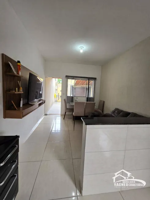 Foto 1 de Casa com 2 Quartos à venda, 100m² em Olaria, Lorena