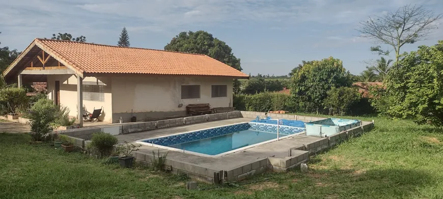 Foto 1 de Fazenda/Sítio com 2 Quartos à venda, 250m² em Aldeia dos Laranjais, Porto Feliz