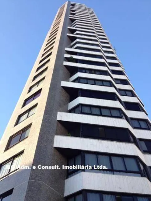 Foto 1 de Apartamento com 4 Quartos para venda ou aluguel, 1000m² em Jardim Apipema, Salvador