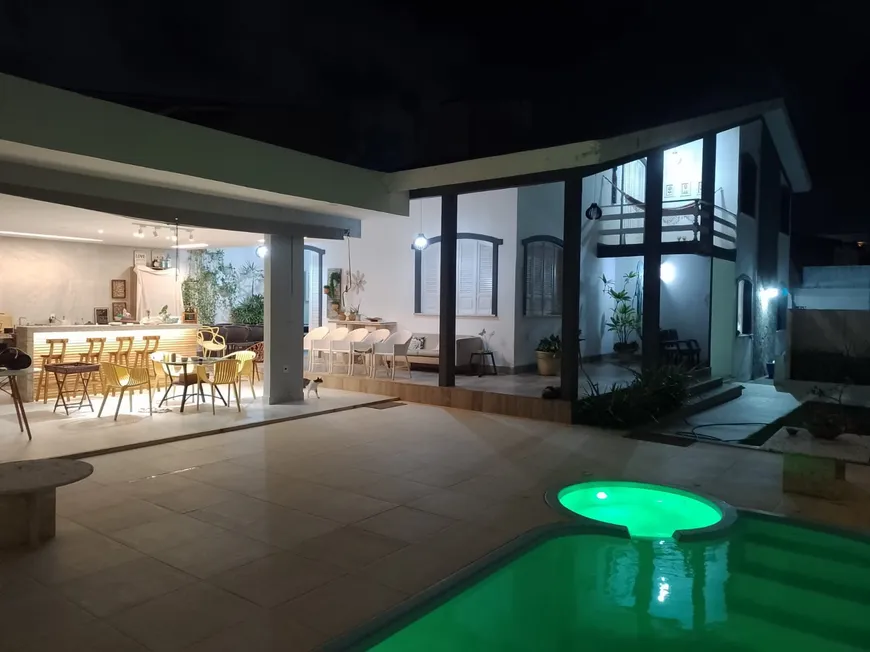 Foto 1 de Casa com 5 Quartos à venda, 600m² em Coroa do Meio, Aracaju