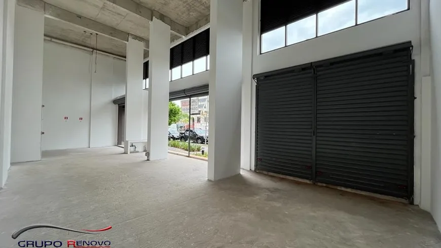 Foto 1 de Ponto Comercial para alugar, 196m² em Jardim Caravelas, São Paulo