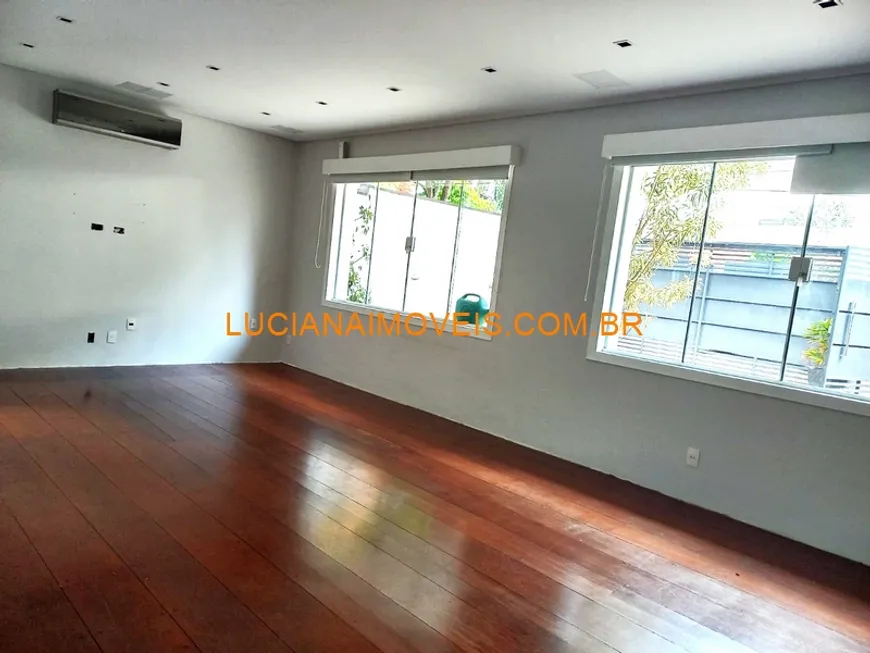 Foto 1 de Casa com 3 Quartos à venda, 300m² em Bela Aliança, São Paulo