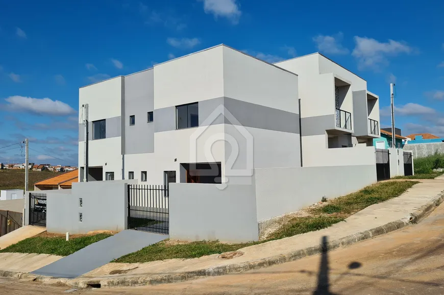 Foto 1 de Sobrado com 2 Quartos à venda, 70m² em Cara Cara, Ponta Grossa