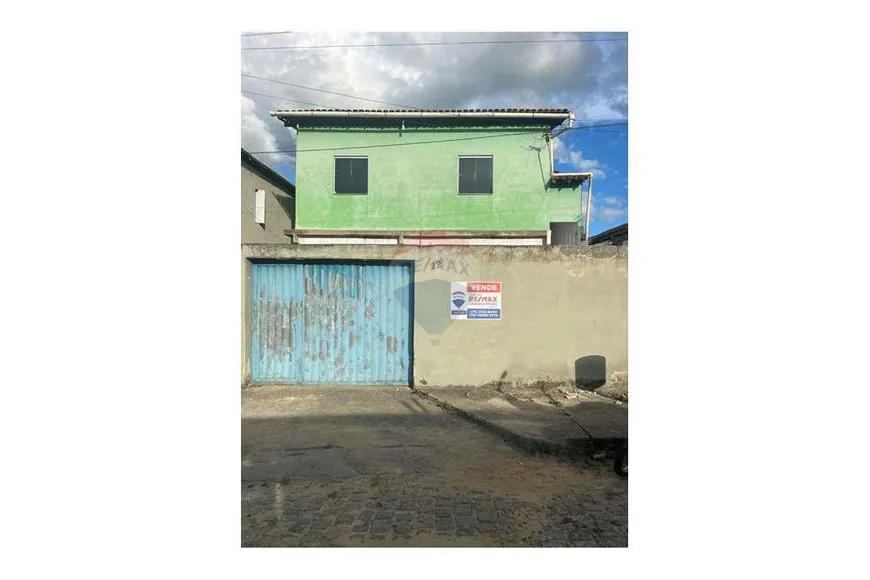 Foto 1 de Sobrado com 7 Quartos à venda, 217m² em , Itamaraju