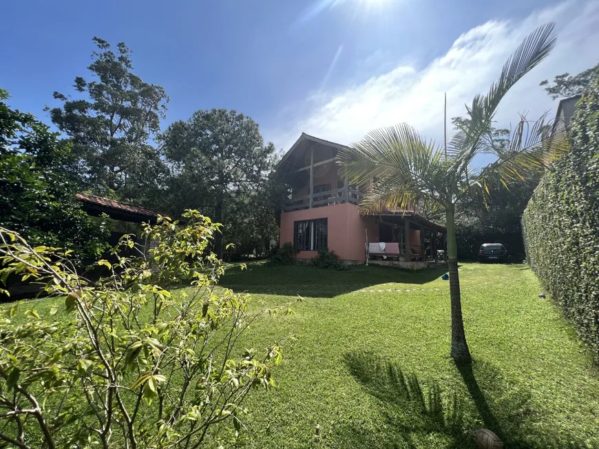 Foto 1 de Sobrado com 3 Quartos à venda, 196m² em Campeche, Florianópolis