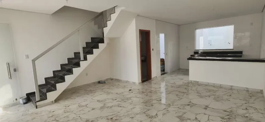 Foto 1 de Casa com 3 Quartos à venda, 154m² em Parque Xangri La, Contagem