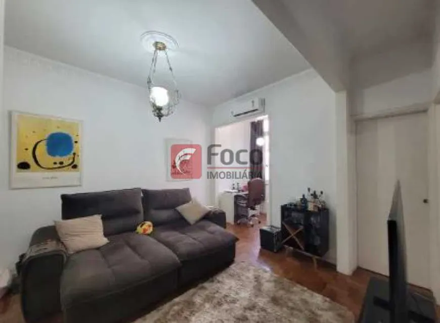 Foto 1 de Apartamento com 3 Quartos à venda, 75m² em Copacabana, Rio de Janeiro