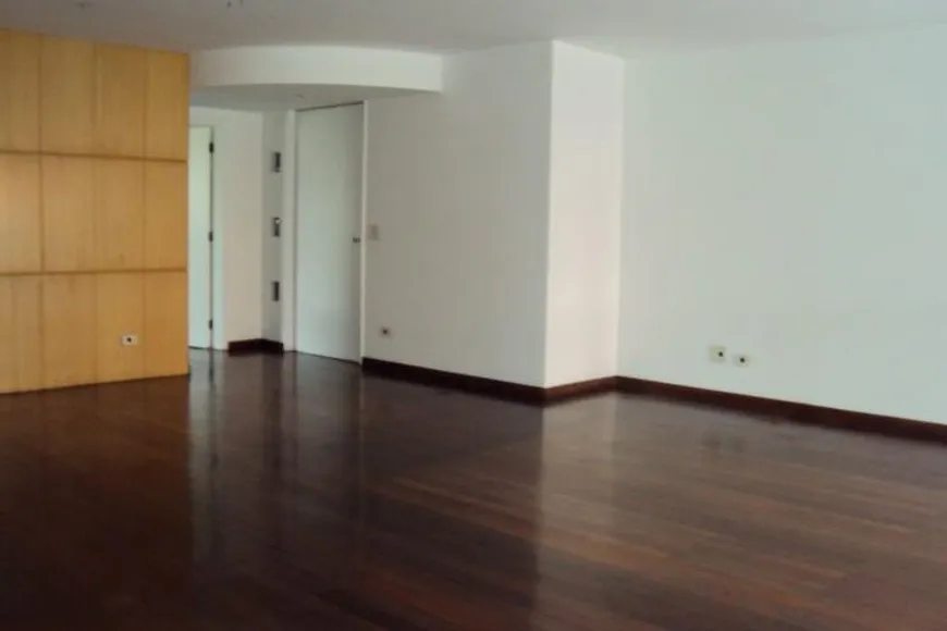 Foto 1 de Apartamento com 2 Quartos à venda, 134m² em Morumbi, São Paulo