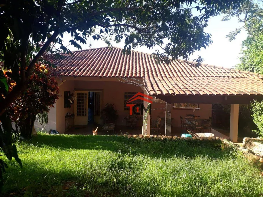 Foto 1 de Casa com 3 Quartos à venda, 298m² em Vila Jardim Vitória, Goiânia