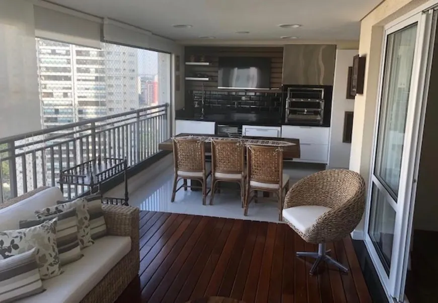 Foto 1 de Apartamento com 3 Quartos para venda ou aluguel, 190m² em Jardim Marajoara, São Paulo