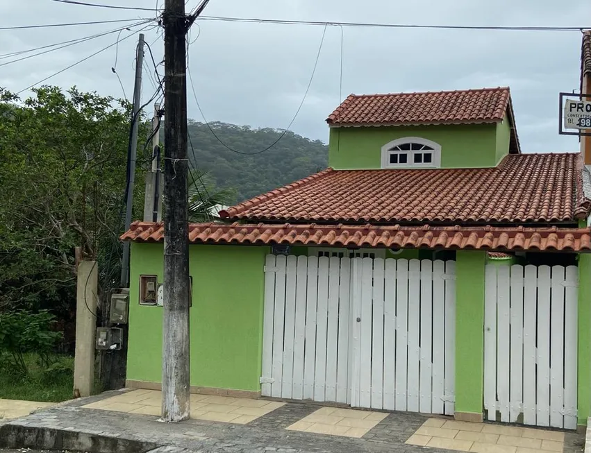 Foto 1 de Casa com 3 Quartos à venda, 180m² em Vila Muriqui, Mangaratiba