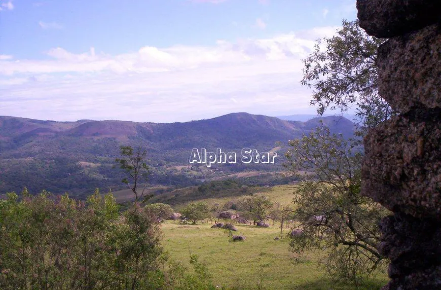 Foto 1 de Lote/Terreno à venda, 303877m² em Portal da Serra, Santana de Parnaíba