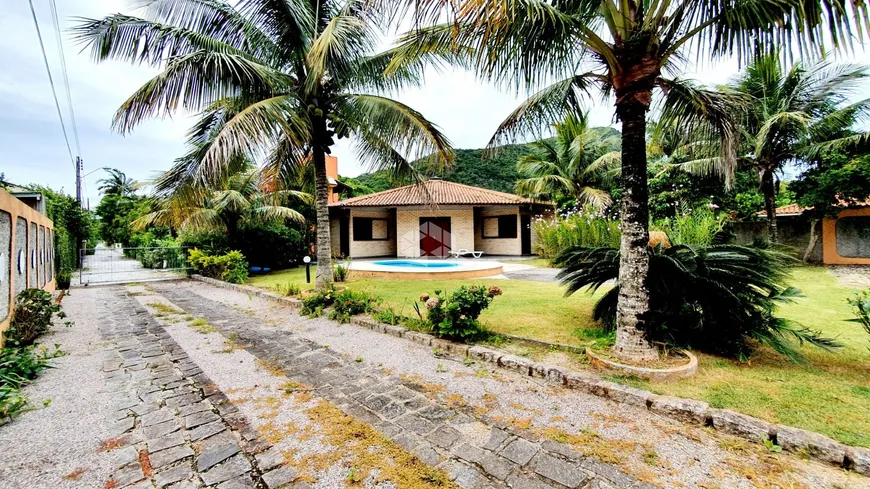 Foto 1 de Casa com 4 Quartos à venda, 340m² em Armação, Florianópolis