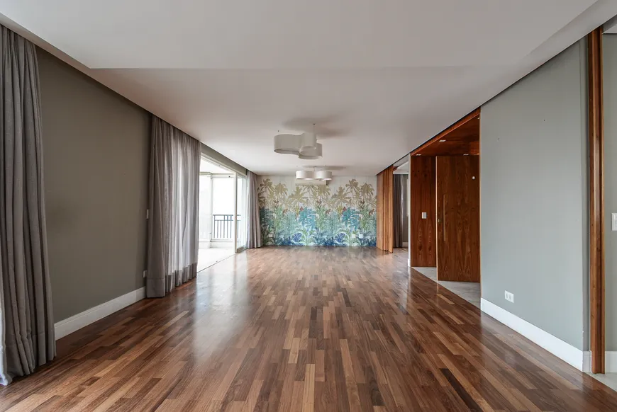 Foto 1 de Apartamento com 3 Quartos à venda, 235m² em Brooklin, São Paulo