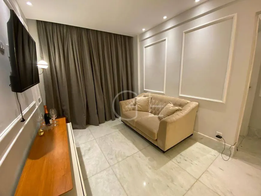 Foto 1 de Apartamento com 2 Quartos à venda, 65m² em Marapé, Santos