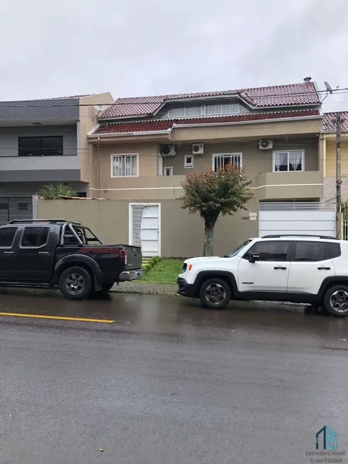 Foto 1 de Sobrado com 3 Quartos à venda, 218m² em Xaxim, Curitiba