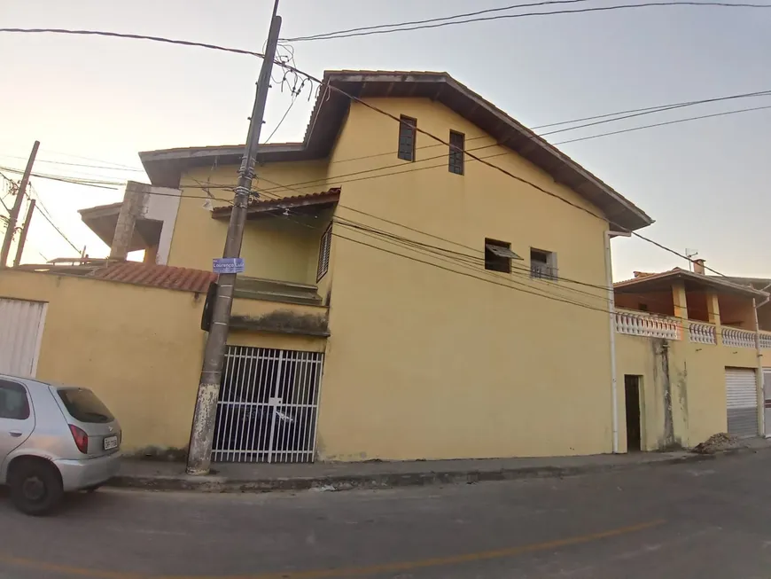 Foto 1 de Sobrado com 4 Quartos para alugar, 198m² em Cidade Nova Jacarei, Jacareí