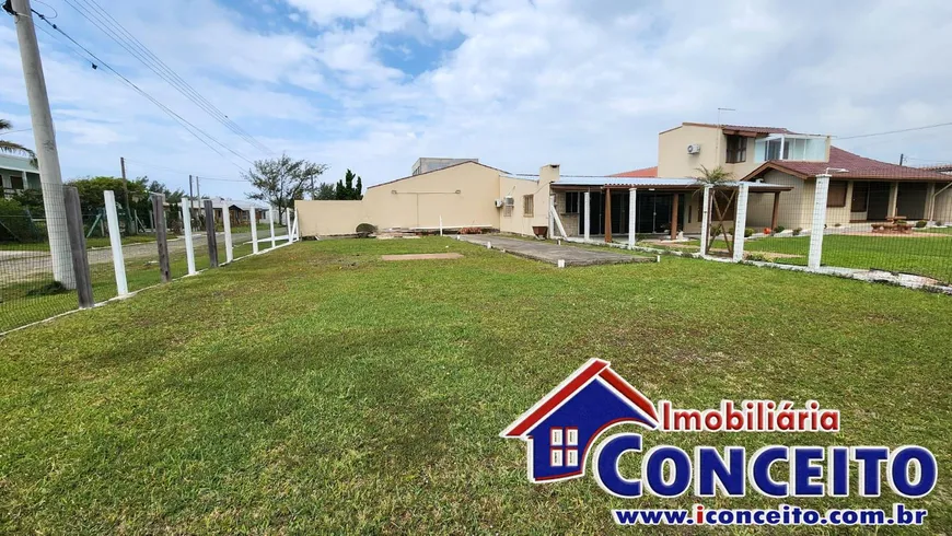 Foto 1 de Lote/Terreno à venda, 325m² em Mariluz, Imbé