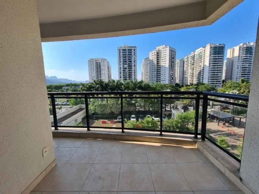 Foto 1 de Apartamento com 2 Quartos à venda, 70m² em Barra da Tijuca, Rio de Janeiro