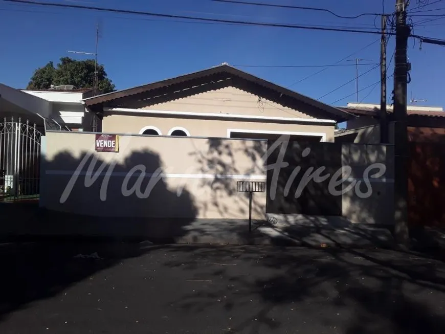 Foto 1 de Casa com 2 Quartos à venda, 245m² em Jardim São João Batista, São Carlos