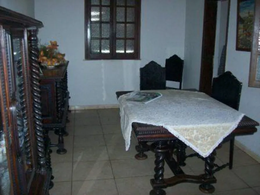 Foto 1 de Casa com 4 Quartos à venda, 250m² em Lagoinha, Belo Horizonte