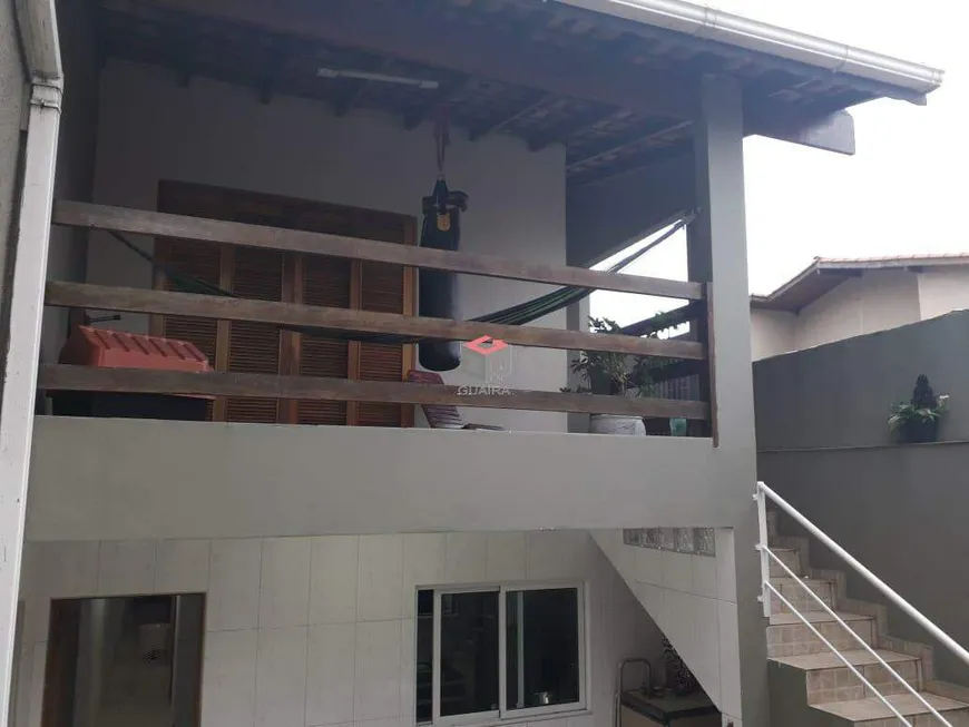 Foto 1 de Sobrado com 4 Quartos à venda, 250m² em Vila Pires, Santo André