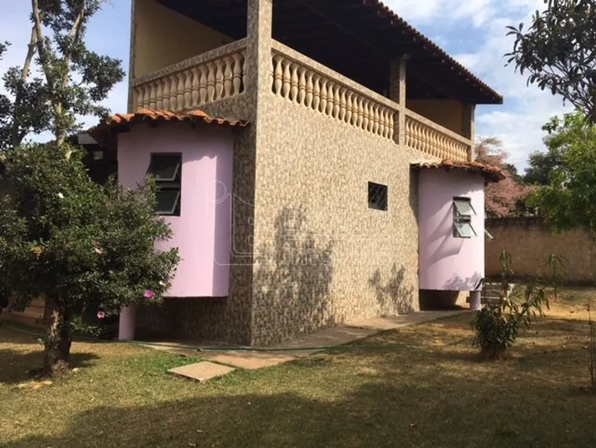 Foto 1 de Fazenda/Sítio com 3 Quartos à venda, 700m² em Chácara Flora Araraquara, Araraquara