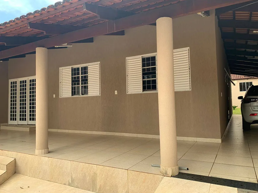 Foto 1 de Casa com 4 Quartos à venda, 212m² em Jardim Leblon, Goiânia