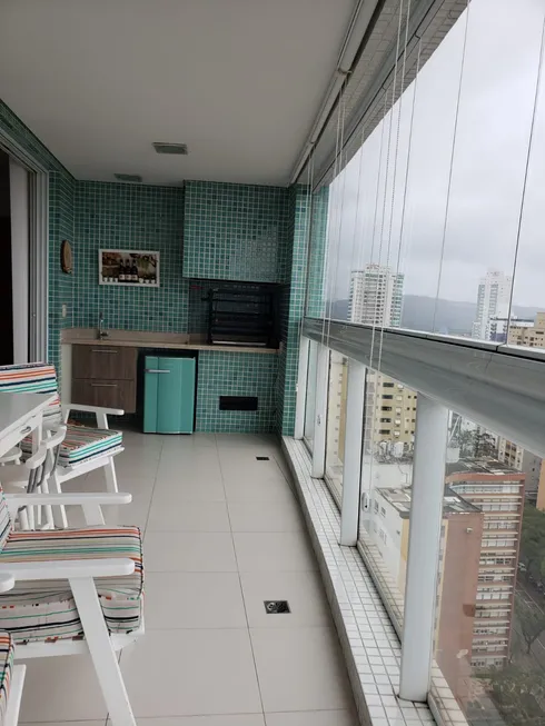 Foto 1 de Apartamento com 3 Quartos para alugar, 141m² em Aparecida, Santos