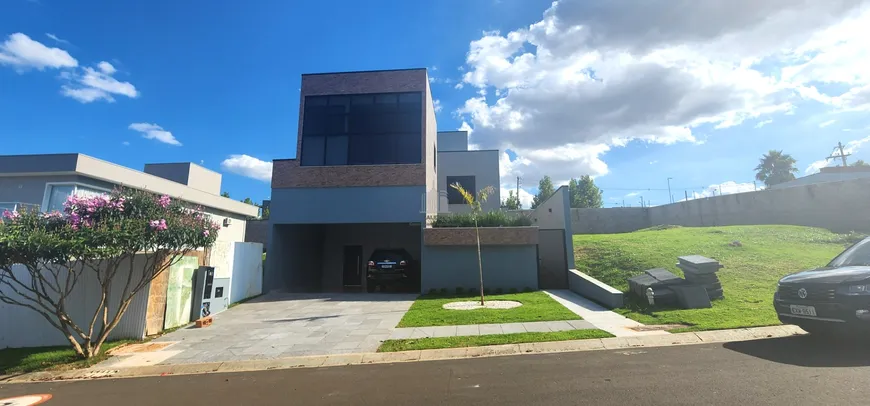 Foto 1 de Sobrado com 3 Quartos para venda ou aluguel, 360m² em Vila dos Plátanos, Campinas