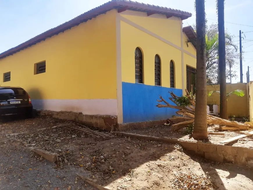 Foto 1 de Casa com 3 Quartos à venda, 1700m² em Santana, Pindamonhangaba